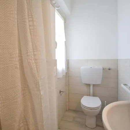 2 Bedroom In Σπίτι διακοπών Capezzano Pianore