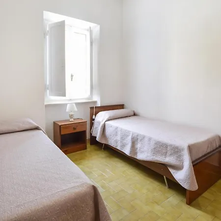 2 Bedroom In Σπίτι διακοπών *